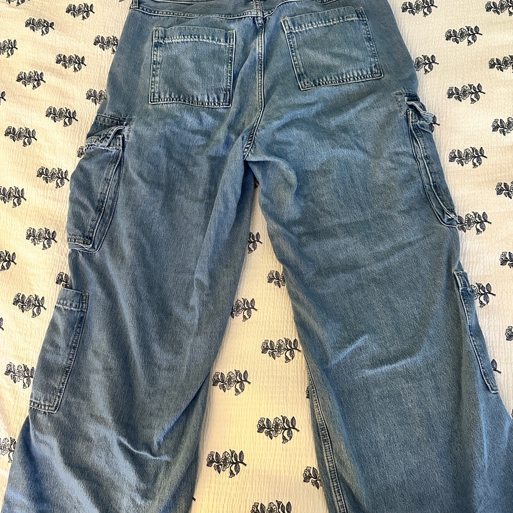 Women’s Blue Cargo Jeans - Picture 2 of 5